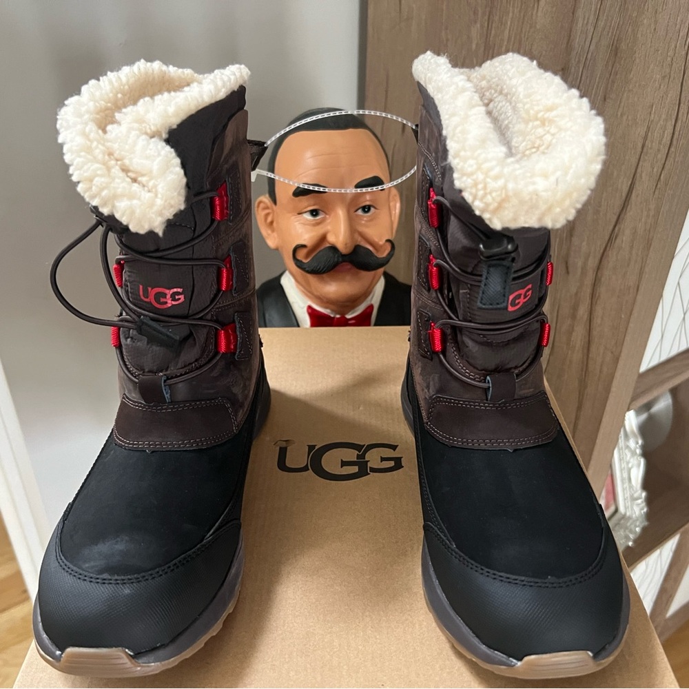 Ugg insulated boots size 5 women